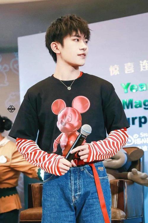 爆料千玺买蛋糕视频大全,独家揭秘买蛋糕视频大盘点  第2张